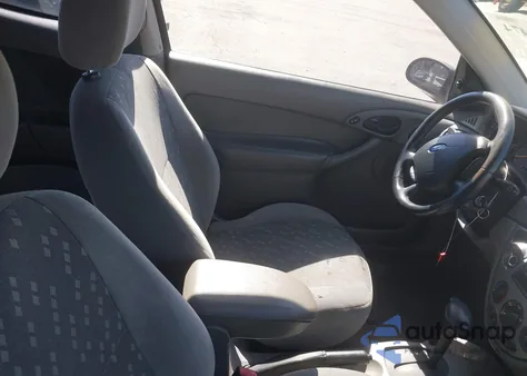 2002 Ford Focus Zx3 из США, поврежденный, VIN 3FAFP31302R163837